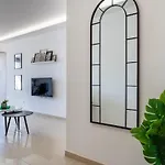 Averna - Breezy 2-br & Balcony In شقة لارنكا