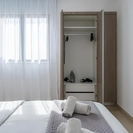 Averna - Breezy 2-br & Balcony In Апартаменты *