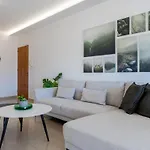 Averna - Breezy 2-br & Balcony In * Larnaca