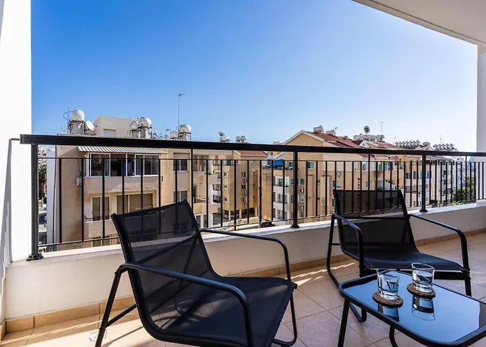 Apartament Averna - Breezy 2-br Apt&balcony In