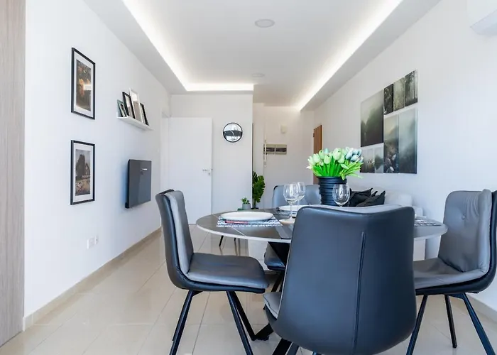 Apartament Averna - Breezy 2-br Apt&balcony In *